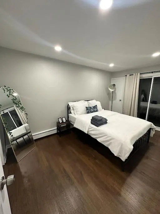 Cozy 2 Bedroom Suite, 10 Min To Nyc &Times Sq West New York Apartment