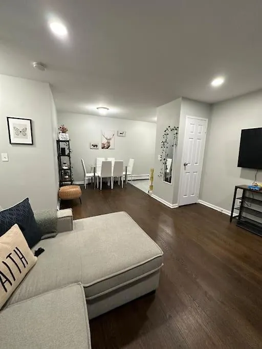 Cozy 2 Bedroom Suite, 10 Min To Nyc &Times Sq West New York
